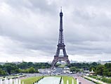 Парижские спасатели предотвратили попытку суицида на Эйфелевой башне