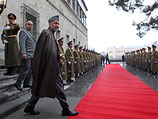 Хамид Карзай во время приема в президентском дворце в Кабуле