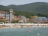 Российская туристка и ее 7-летняя дочь упали с балкона отеля на болгарском курорте