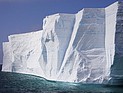 От Антарктики откололся айсберг размером почти с Москву