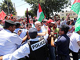 Рамалла: демонстрация противников переговоров, среди раненых - депутат
