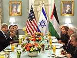 Обед с участием Джона Керри, Ципи Ливни и Саиба Ариката. Вашингтон, 29 июля 2013 года
