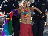 FEMEN провели акцию протеста против 