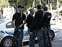 Полицейские проводят операцию против магазинов и баров нелегалов в Тель-Авиве