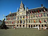 Здание мэрии города Антверпен