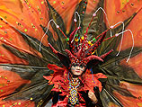 Этно-карнавал в Индонезии: ритуал "кебо-кебоан" на улицах Явы
