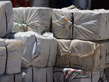 На борту лайнера Air France из Венесуэлы во Францию пытались провезти кокаин в 31 чемодане