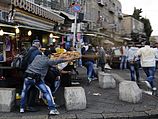 Арабы забросали полицейских камнями в Старом городе