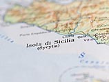 Количество жертв крушения судна у берегов Сицилии достигло 94 человек