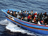 "Судно" с беженцами недалеко от острова Лампедуза