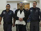 Главный обвиняемый (Д.) в окружном суде Иерусалима. 17 октября 2013 года