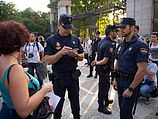 Испанские полицейские (иллюстрация)