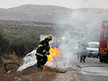 Гуш-Эцион. Автомобиль, сгоревший в результате попадания бутылки с зажигательной смесью. 8 ноября 2013 года
