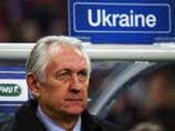 Тренер сборной Украины объяснил поражение ошибками арбитра