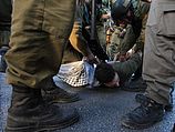 Задержание участника беспорядков в районе поселения Бейт-Эль. 30.11.2013