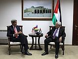 оссекретарь США Джон Керри и председатель ПНА Махмуд Аббас. Рамалла, 12.12.2013