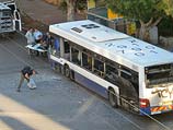 240-й автобус после взрыва бомбы. Бат-Ям, 22 декабря 2013 года