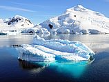 Драма в Антарктике: спасатели "Академика Шокальского" тоже застряли во льдах