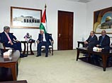 Джон Керри провел переговоры с Махмудом Аббасом. 5 декабря 2013 года