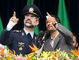 Командующий иранскими ВВС Ахмад Меигати и президент Ирана Махмуд Ахмадинеджад (ушел в отставку в 2013 году)
