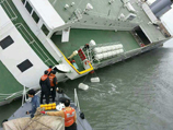 Крушение парома Sewol: капитан покинул тонущее судно первым