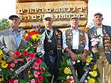 Возложение цветов у памятника воинам-евреям, павшим во Второй мировой войне. 7 мая 2014 г.