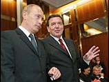 Экс-канцлер ФРГ прокомментировал объятия с Путиным: друзей в трудные времена не бросают