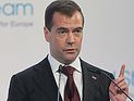Медведев об угрозе блокировки соцсетей: "Чиновникам надо включать мозги"