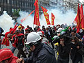 Первомай в Стамбуле: полиция применила слезоточивый газ