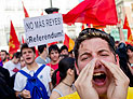 Десятки тысяч испанцев вышли на демонстрации с требованием референдума