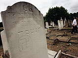 Еврейском кладбище, оскверненное в Лондоне в 2005 году