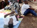 Акция протеста нелегалов: полиция доставляет африканцев в тюрьму "Саароним"