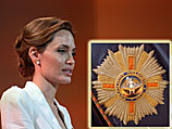 Анджелина Джоли удостоена почетного рыцарства  