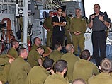 Министр обороны Моше Яалон посетил 12 августа базу ВМС Израиля