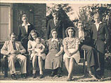 Семья Заноли в 1942 году. Хенк - второй справа