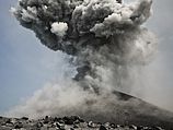 В результате извержения вулкана в Японии один человек погиб, несколько десятков были ранены