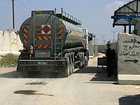 В сектор Газы проследовали десятки грузовиков со строительными материалами