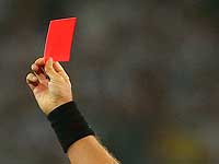 В матче чемпионата Аргентины судья показал 12 красных карточек