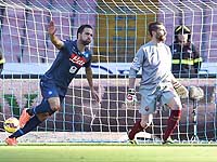 Чемпионат Италии: "Наполи" сделал одолжение "Ювентусу", победив "Рому"