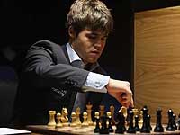Матч за шахматную корону: Магнус Карлсен победил во второй партии
