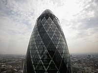 Знаменитый лондонский небоскреб "Огурец" продан за $1,15 млрд