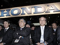 Руководители компании Honda из-за отзывов решили урезать себе зарплату 