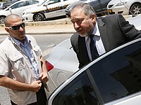 Отец задержанных палестинцев: "Покушение на Либермана выдумано, чтобы повысить его популярность"   