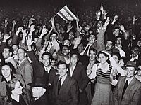 Празднования в Тель-Авиве по случаю голосования в ООН. 29.11.1947