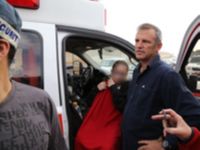 Гендиректор Управления парков и заповедников Шауль Гольдштейн и его дочь, пострадавшая в теракте. 12.12.2014