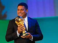 Бывший лучший игрок мира Роналдо может возобновить карьеру