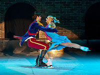 "Щелкунчик" - фантастическое шоу на льду под волшебную музыку Чайковского с блестящей "ледовой" хореографией