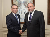 Авигдор Либерман с министром иностранных дел Чехии Любомиром Заоралеком