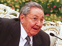 Кастро заявил, что Куба не отречется от коммунизма 
