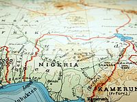 В результате терактов в Нигерии погибли 27 человек, около 60 получили ранения
